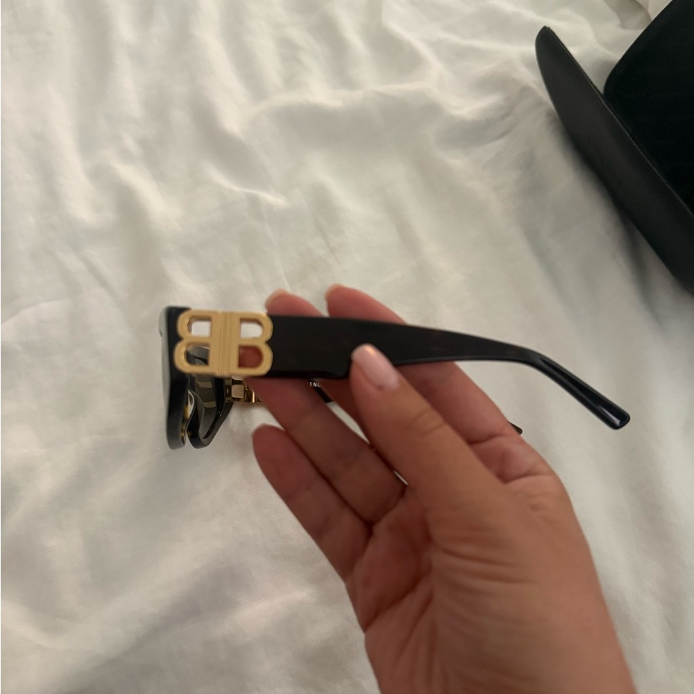 Balenciaga Tortoise Shell Sunglasses - Picture 3 of 7